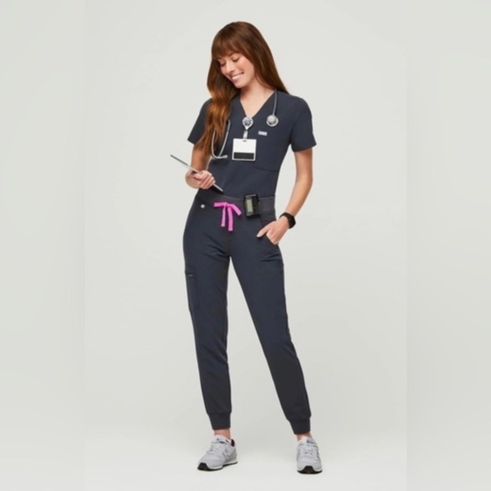 Figs Catarina One-Pocket Scrub Top - Night Sky